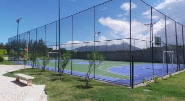 Grade para quadra esportiva